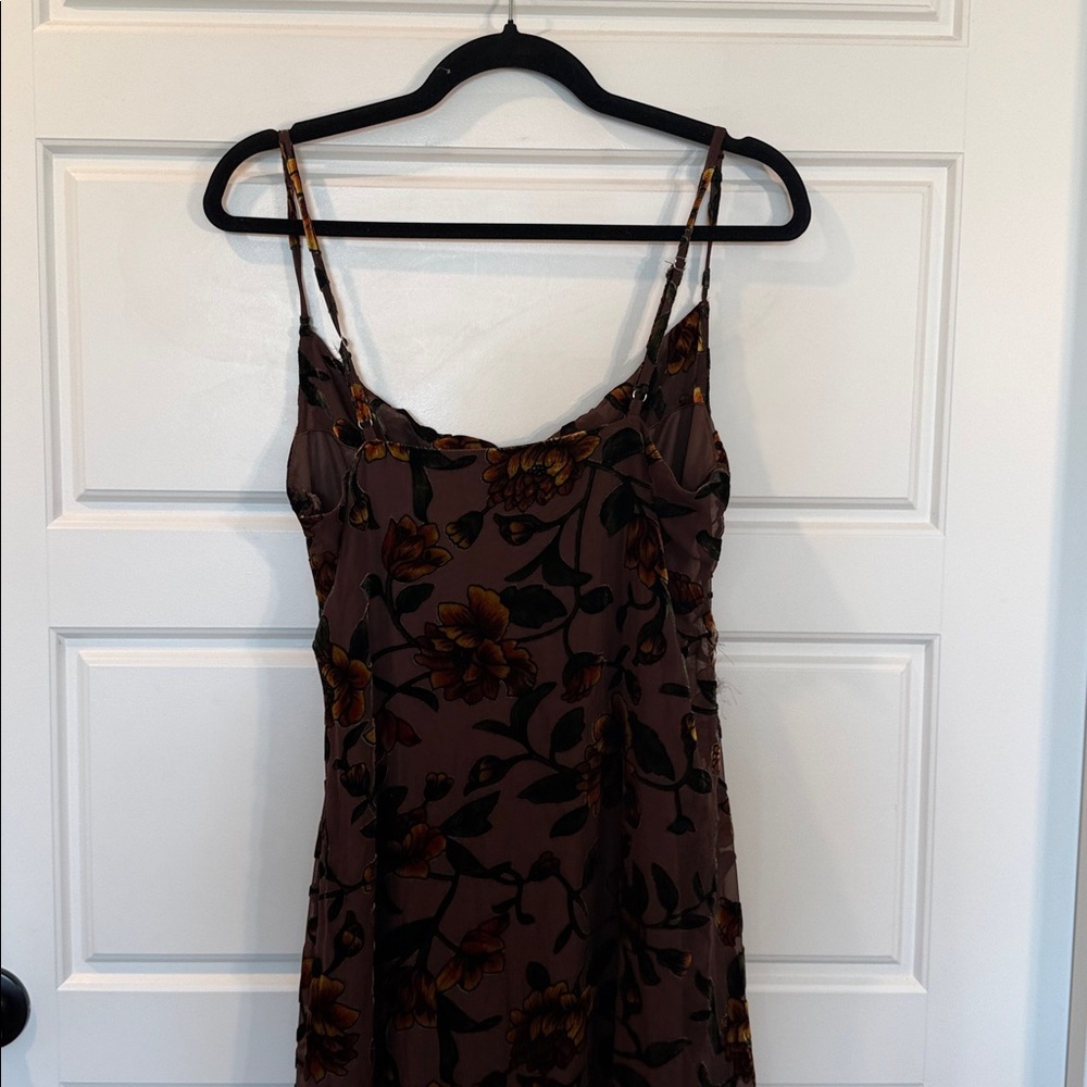 NWOT Romance in the Making Plum Purple Floral Print Velvet Maxi Dress large - Picture 8 of 10